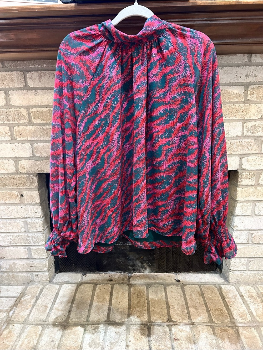 Entro Womens Pink & Teal Printed Long-Sleeve Blouse EUC